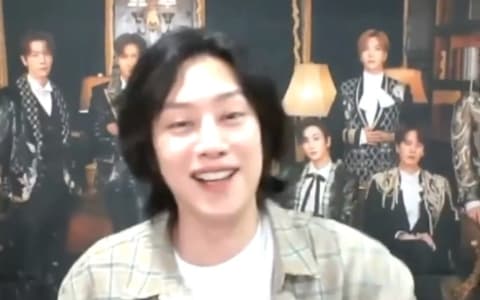 Super Junior希澈簽售會上被暴雷《上流戰爭》...氣急喊滾引爆笑XD
