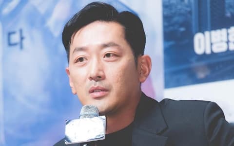 河正宇濫用藥物公審...出動豪華十人律師辯護團誓證幫清白?