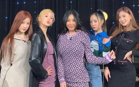Jessi曾和Apink穿同款衣服!自爆曾做隆乳手術 朴初瓏自黑「沒胸沒屁股」惹爆笑!