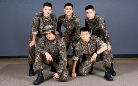 因入伍而變親近的歐巴們!周元:「太陽、大聲、Beenzino、高庚杓退伍後也經常見面……大成經常請吃飯!」
