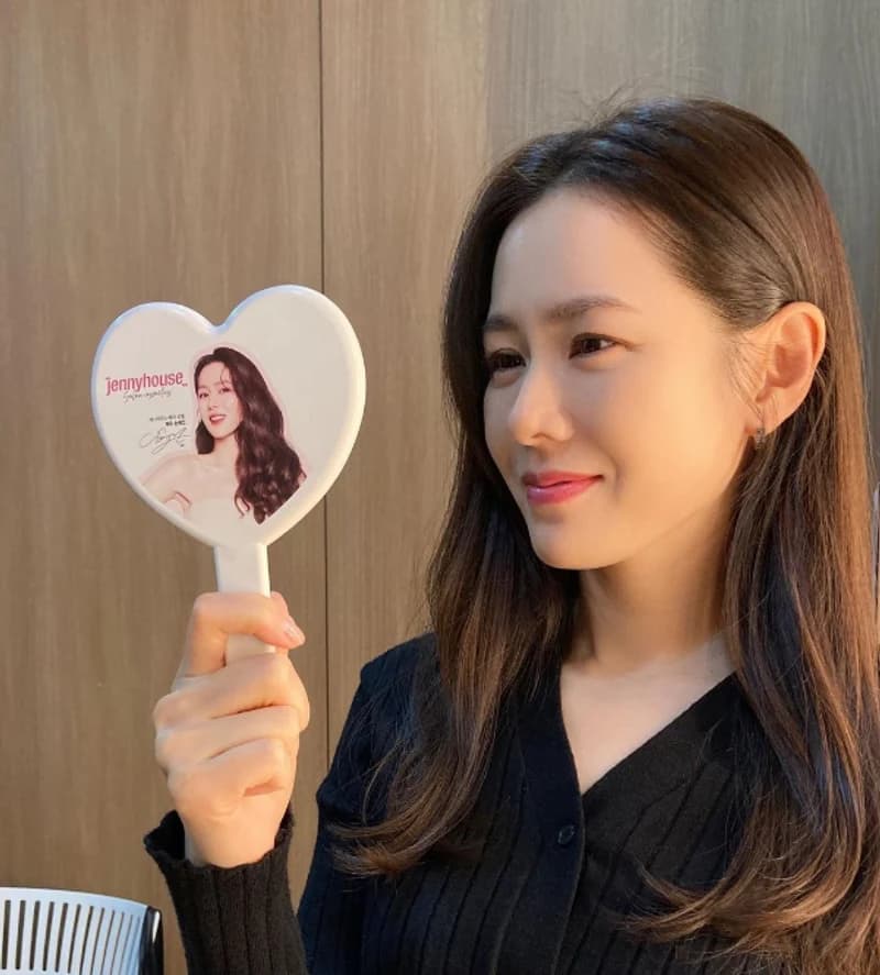image source_instagram|yejinhand