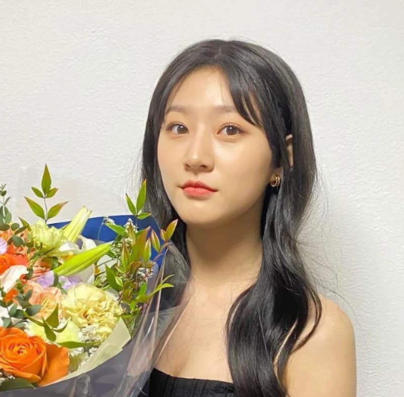 Image Source l ron_sae IG