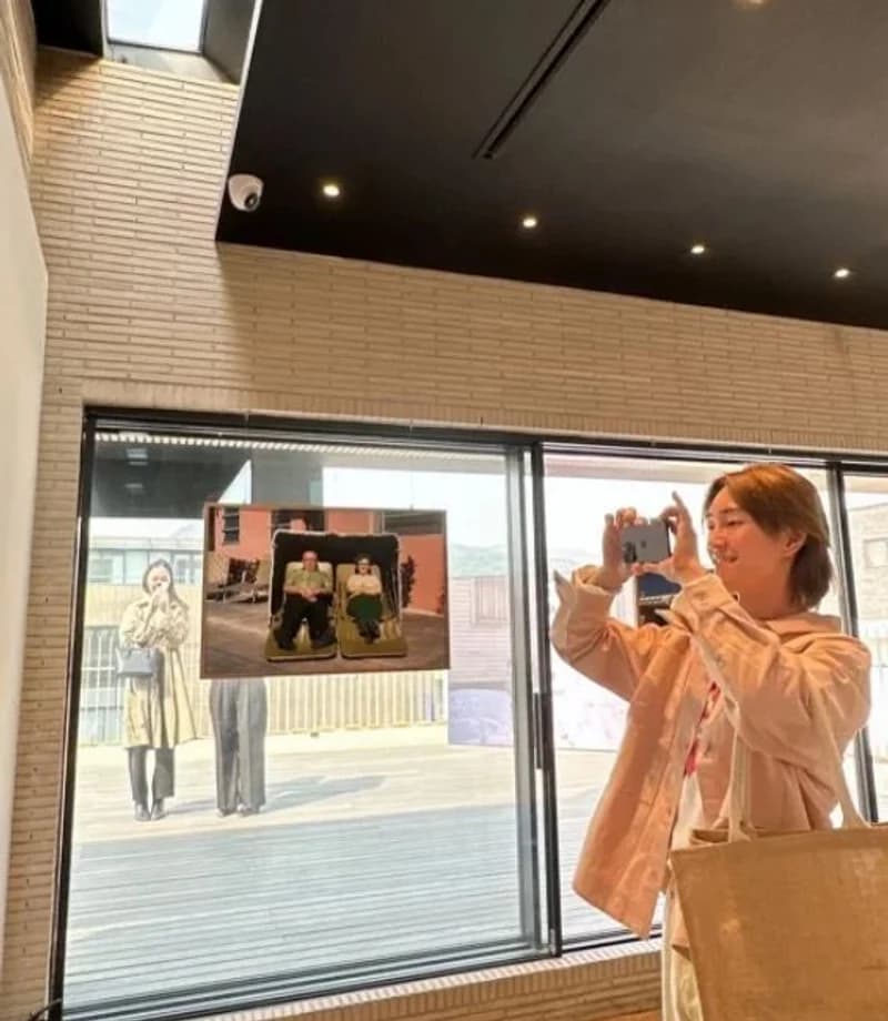image source|ONEW's IG