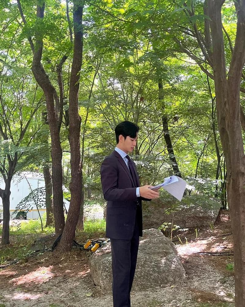 Image Source:instagram lsoohyun_k216