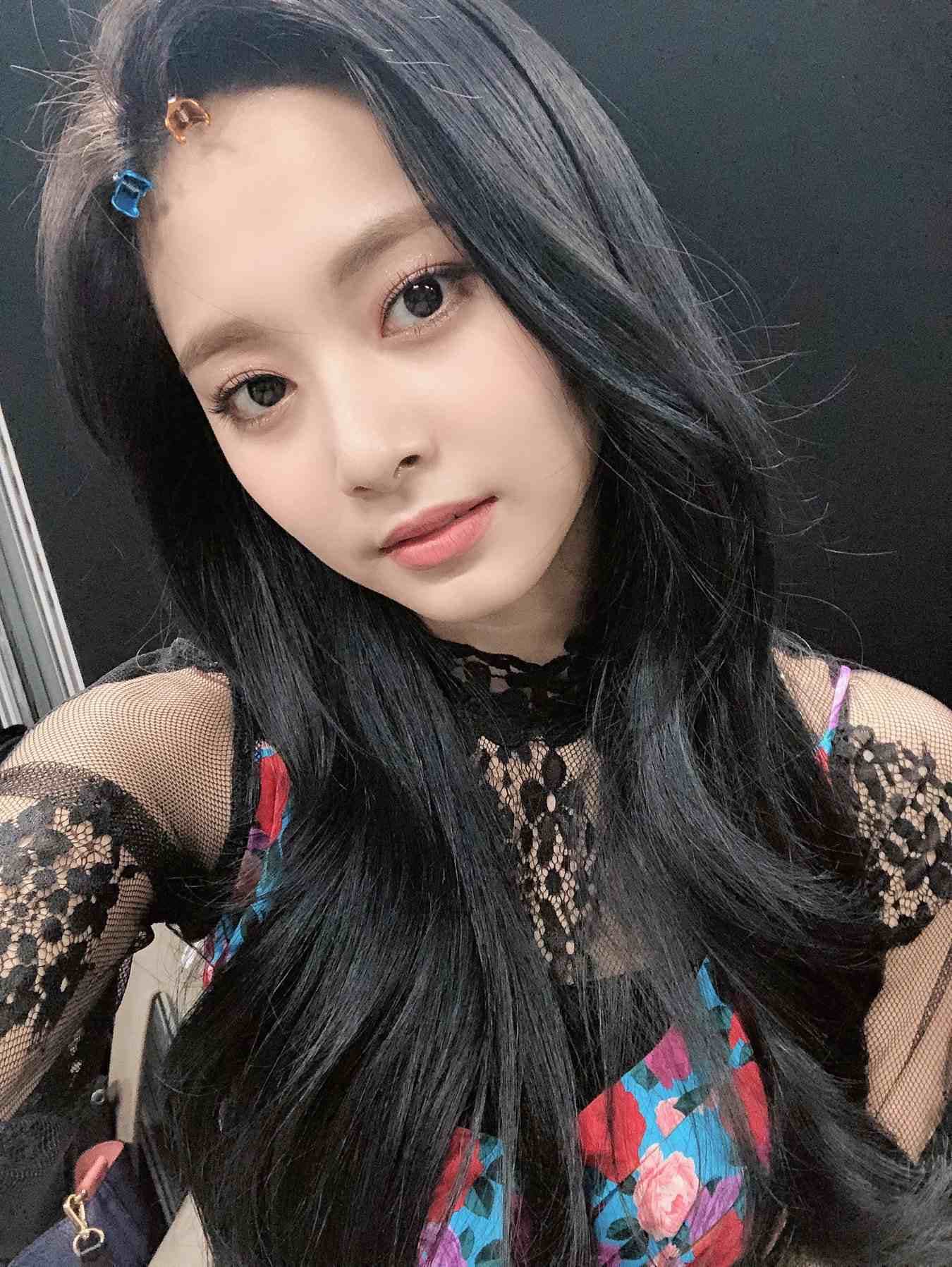 facebook | TWICE