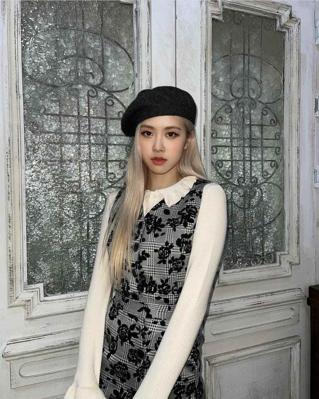 instagram | roses_are_rosie