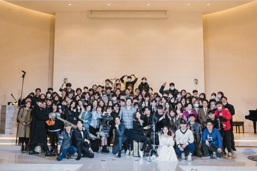 instagram | eunwo.o_c
