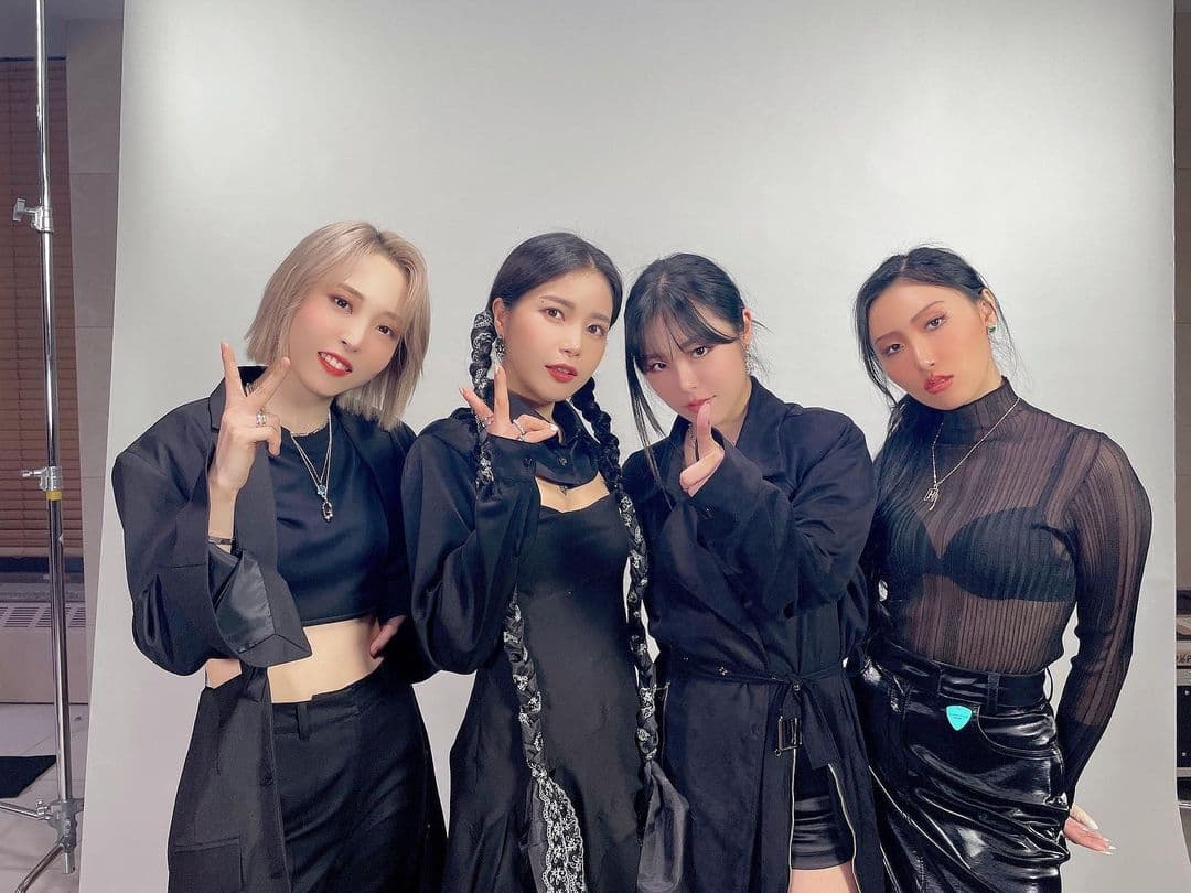 Image Source instagram | momoland_official
