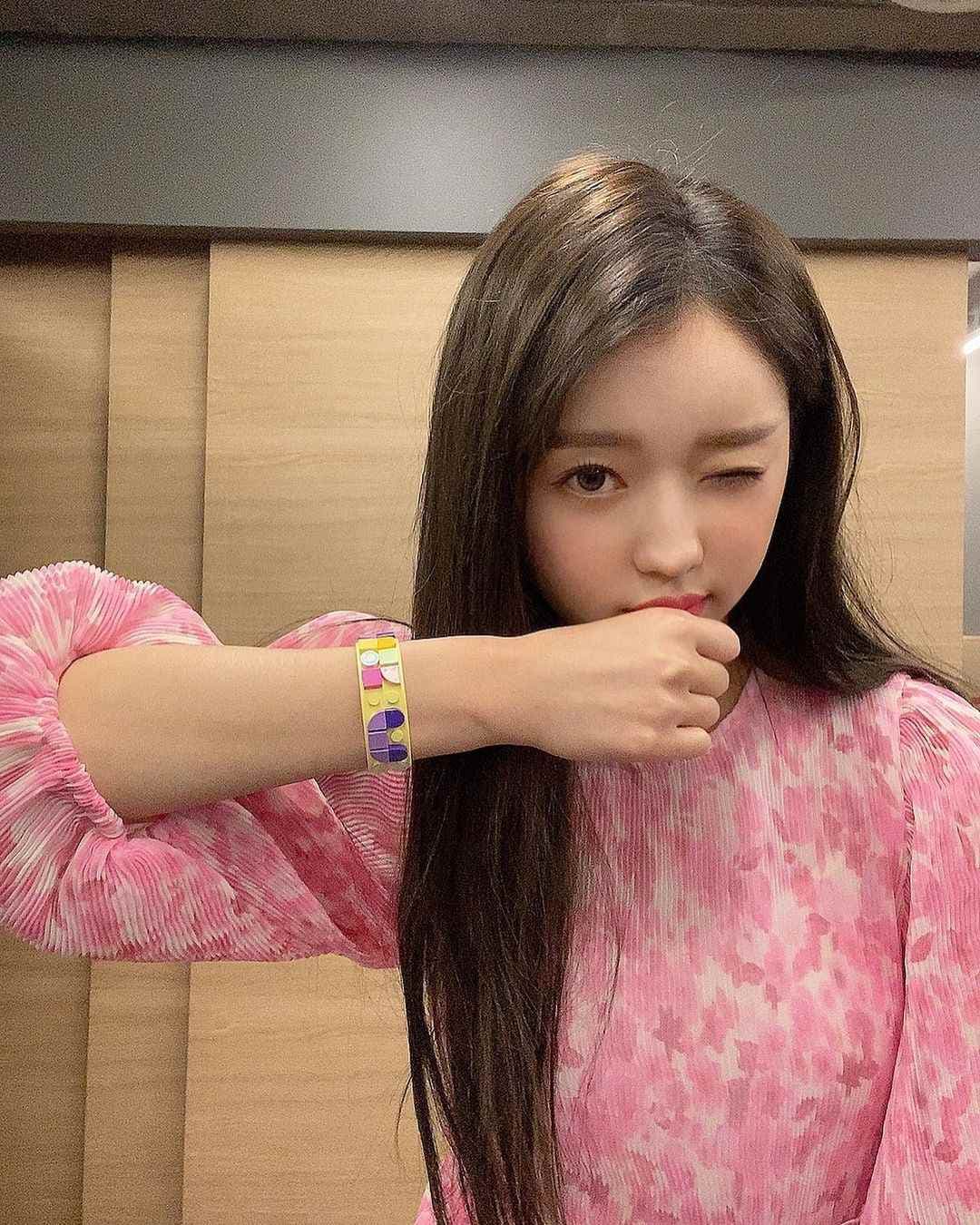Image Source instagram | wm_ohmygirl