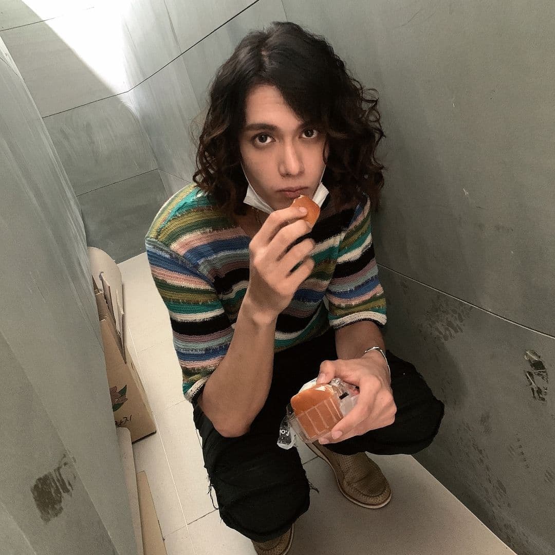 Image Source_Instagram | victor_thedrummer