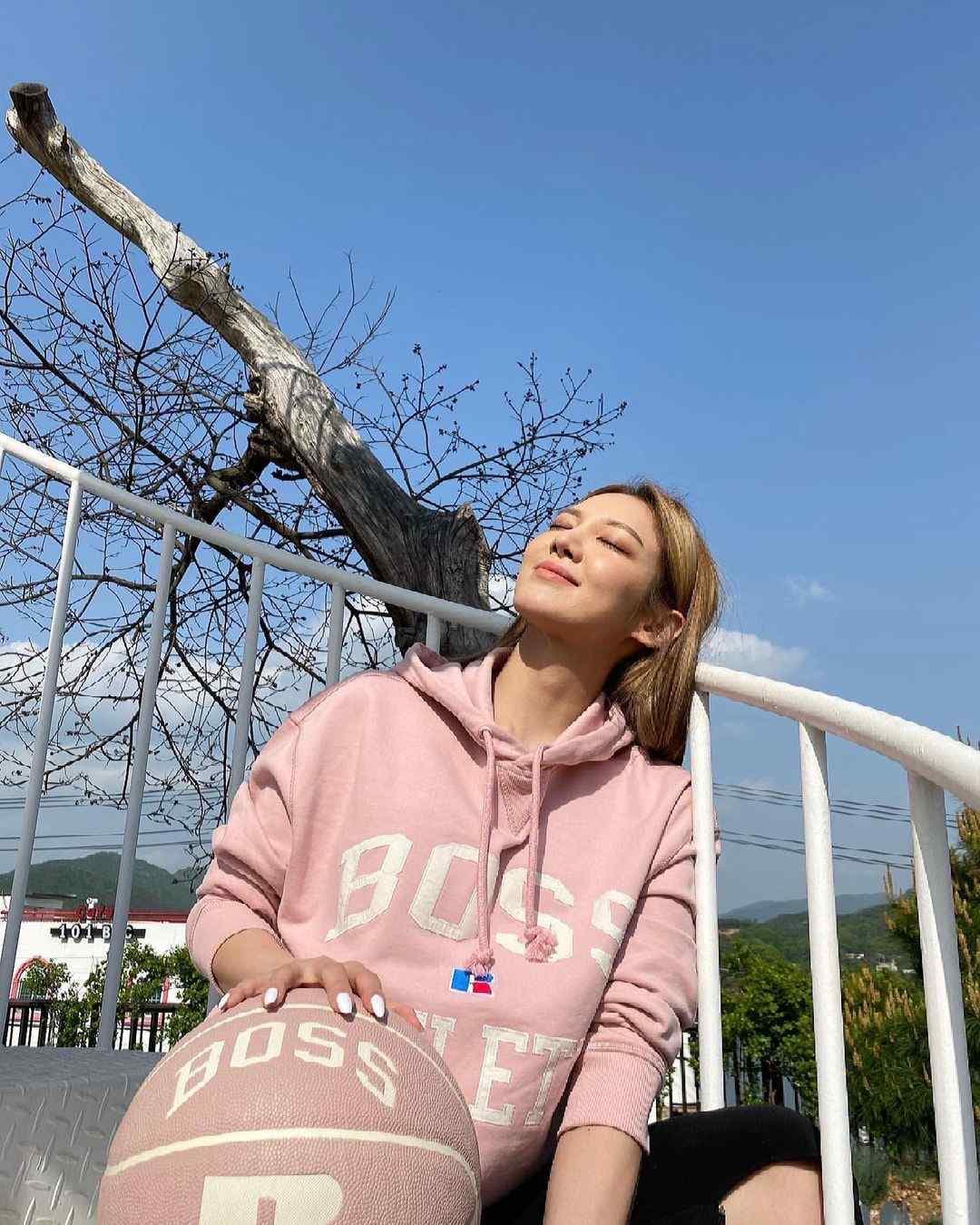 Image Source Instagram | hyoyeon_x_x
