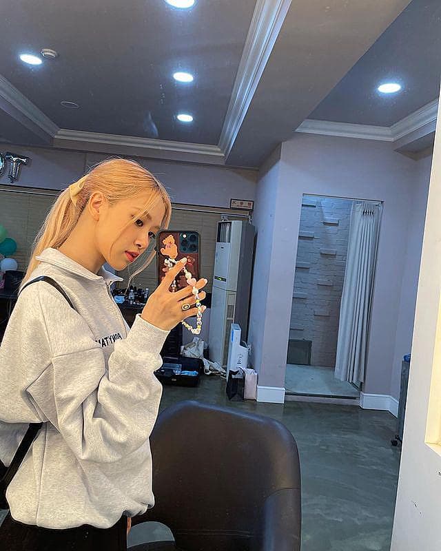 instagram |roses_are_rosie