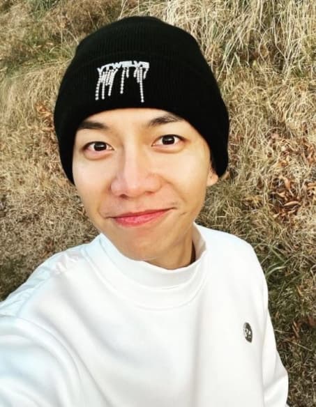 Image Source instagram | leeseunggi.official