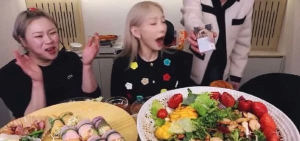 image source_온라인 커뮤니티