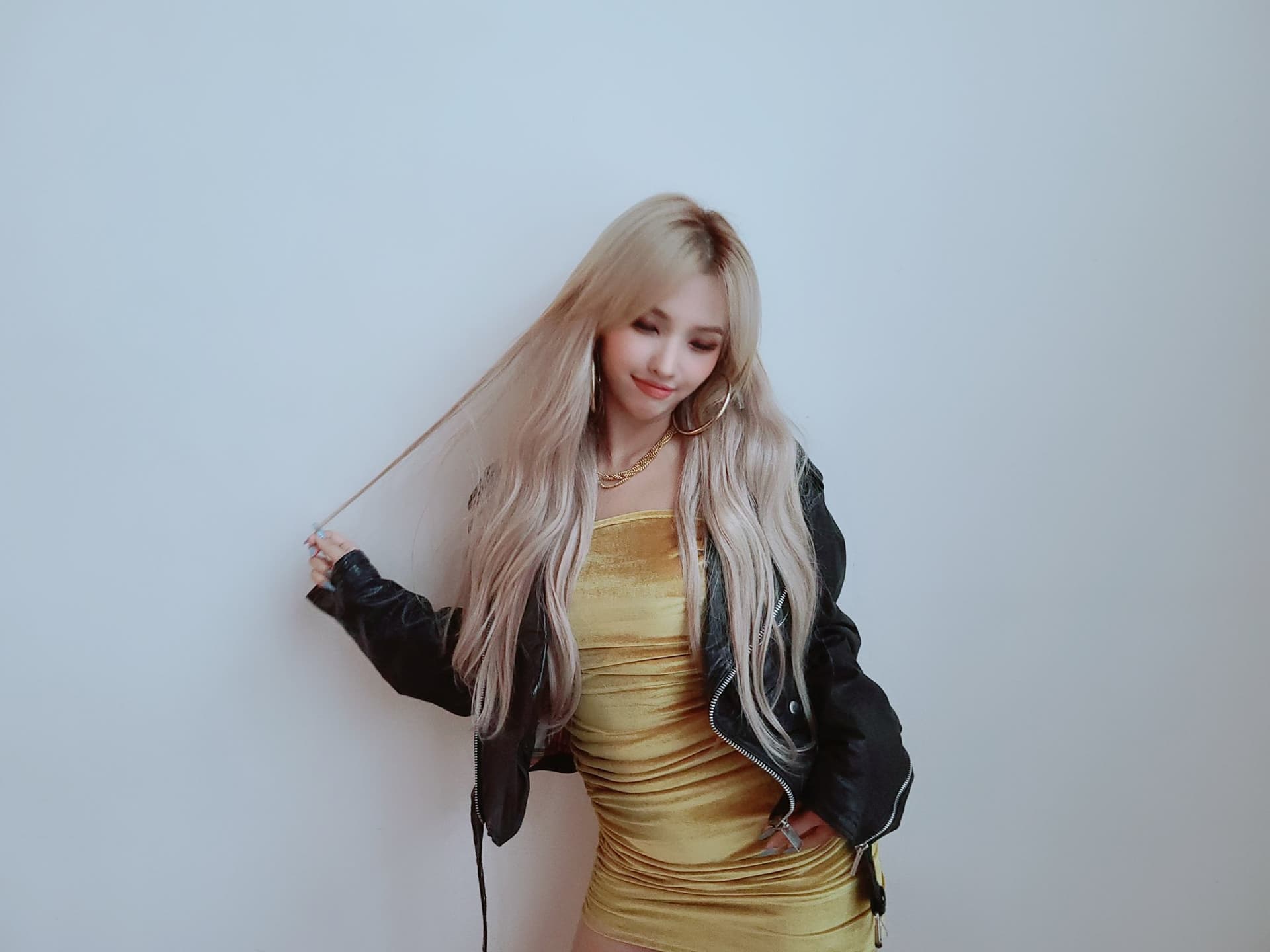 Image Source_Instagram | JEONSOYEON_JP