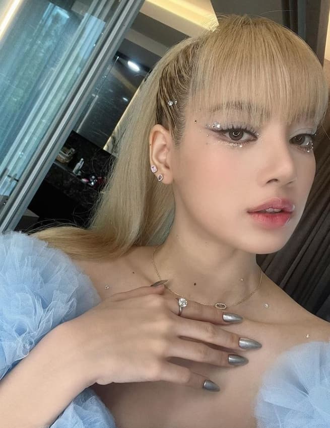 Image Source instagram | lalalalisa_m