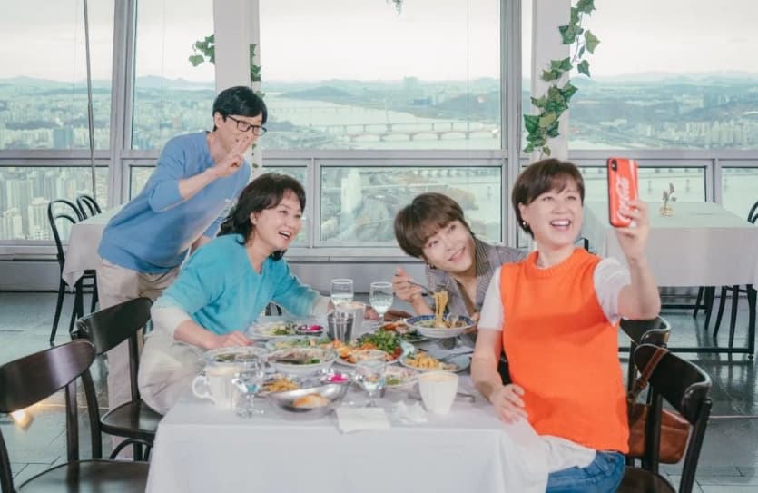 Image Source instagram |hangout_with_yoo