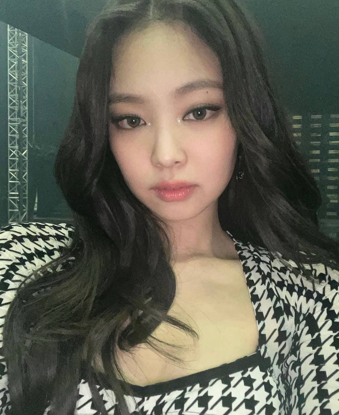 Image Source :Instagram | jennierubyjane
