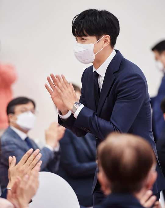 Image Source_Instagram | leeseunggi.official