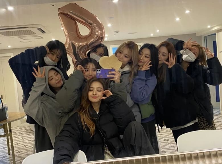 Image Source_Instagramㅣofficialfromis_9
