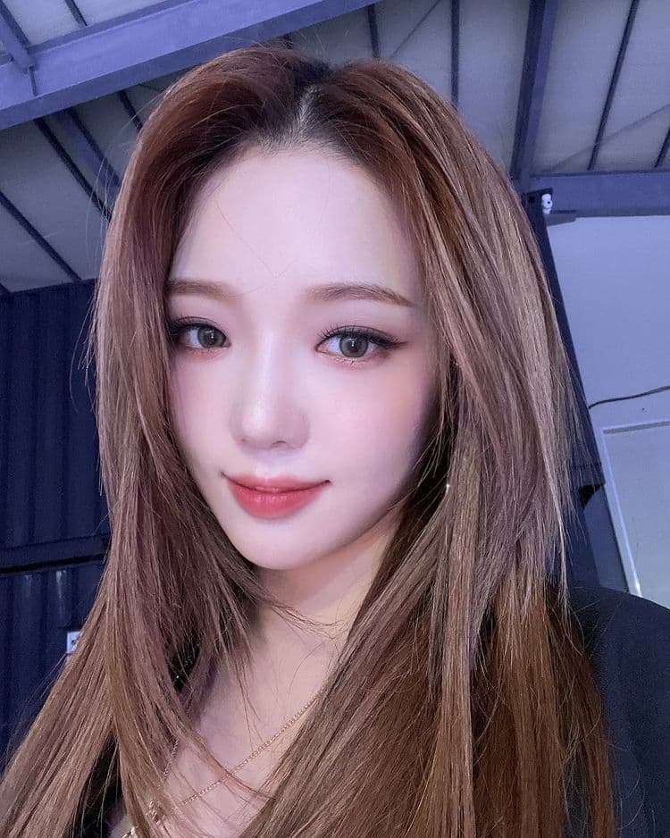 Image Source_Instagram | officialfromis_9