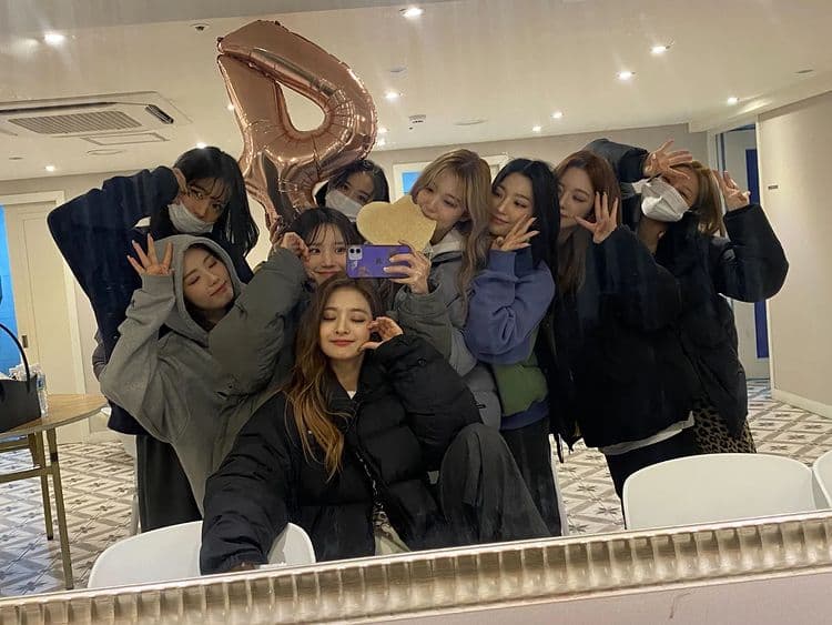 Image Source_Instagram | officialfromis_9