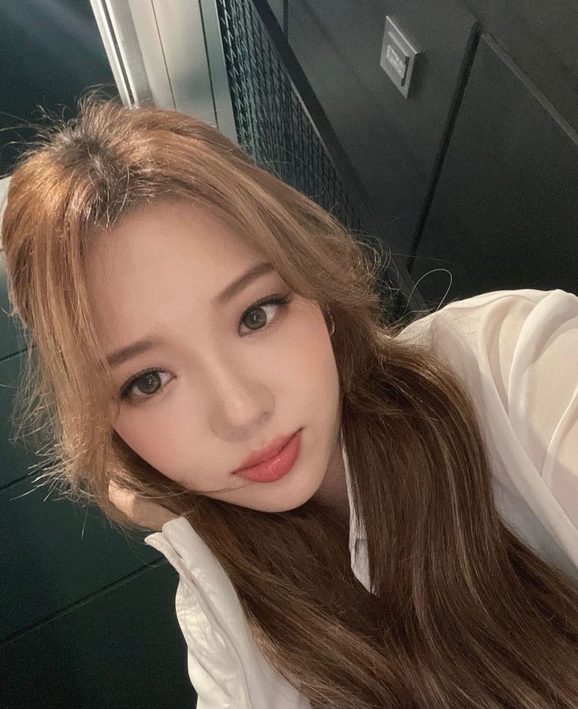Image Source : Instagram | officialfromis_9