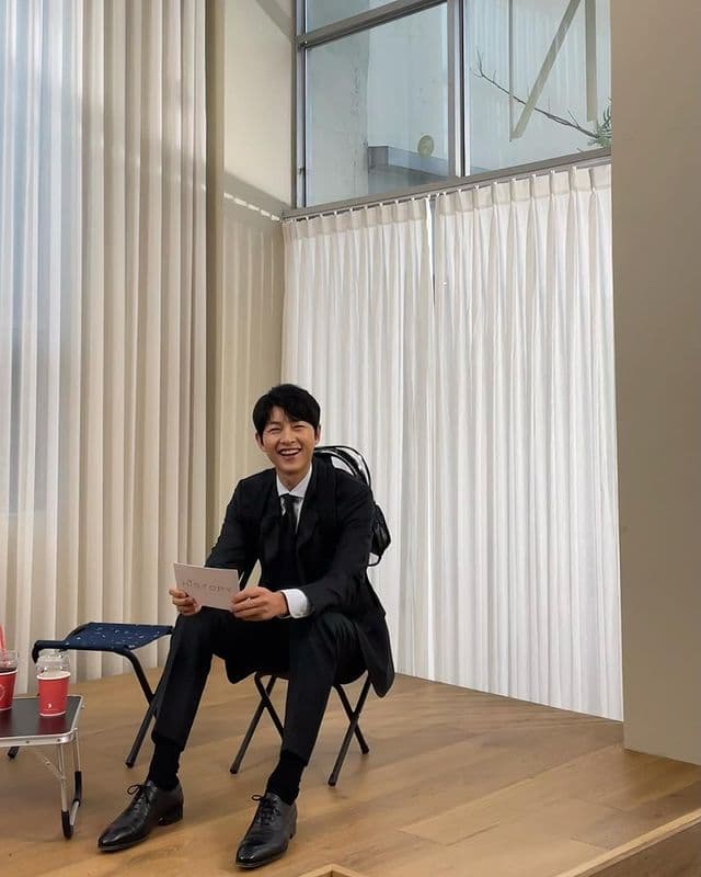 Image source_ Instagram | hi_songjoongki