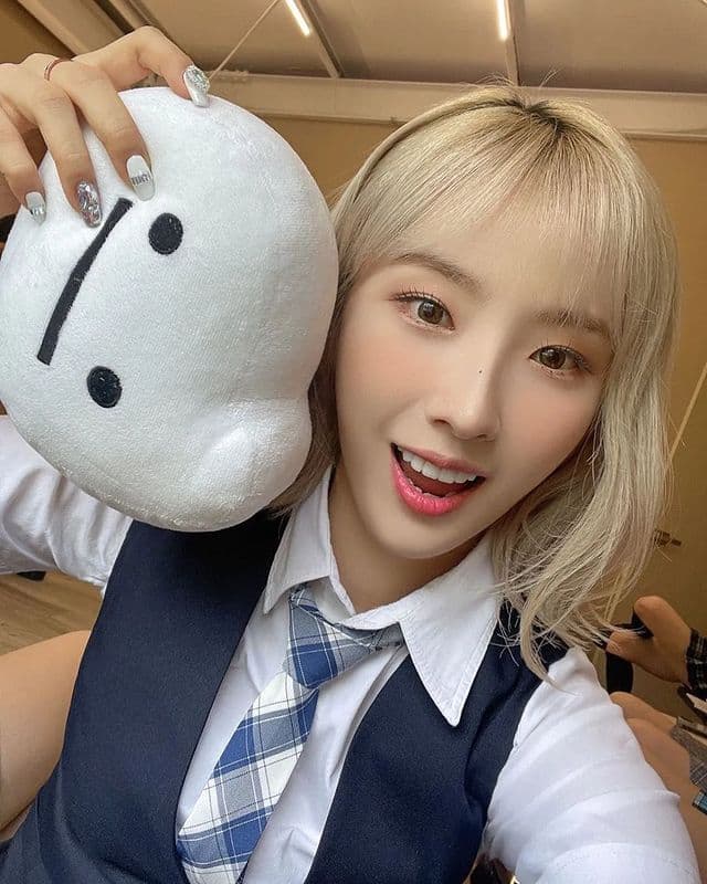 Image source_ Instagram | loonatheworld.haseul