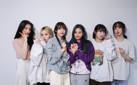 GFRIEND成員Yuju姐姐發文祝福...粉絲鼻酸:「成員為什麼還沒發聲?」