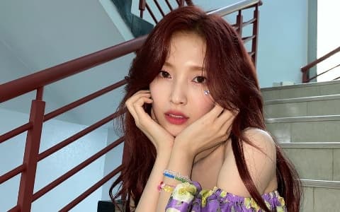 Oh My Girl忙內Arin被質疑唱歌實力…韓網友指責「比起TWICE MOMO更過份!」
