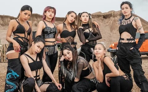《Street Woman Fighter》推女高版本!大神級評審登場 韓網反應大不同!