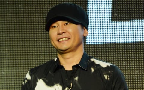 前YG社長梁玄錫爭議再添一樁!看演唱會「此舉」被網友轟:「大牌就不用防疫?」