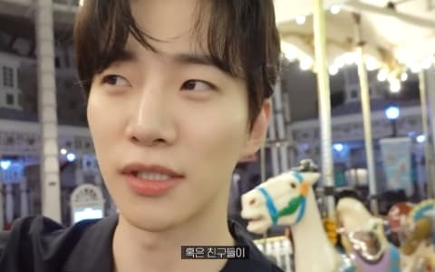 2PM 俊昊公開遊樂園VLOG!見遊樂園現狀高喊:不敢置信!