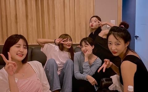 LEGGO們準備好了嗎!EXID重新合體...疑似為回歸做準備♥