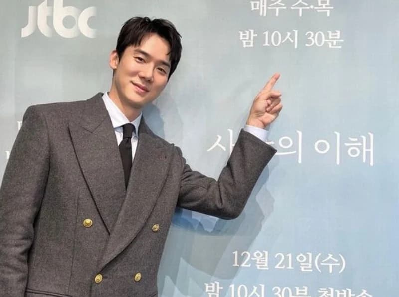 Image Source l yoo_yeonseok IG