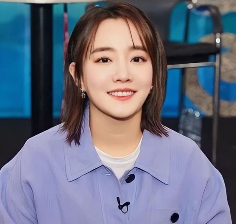 Image Source_Instagram | younha_holic