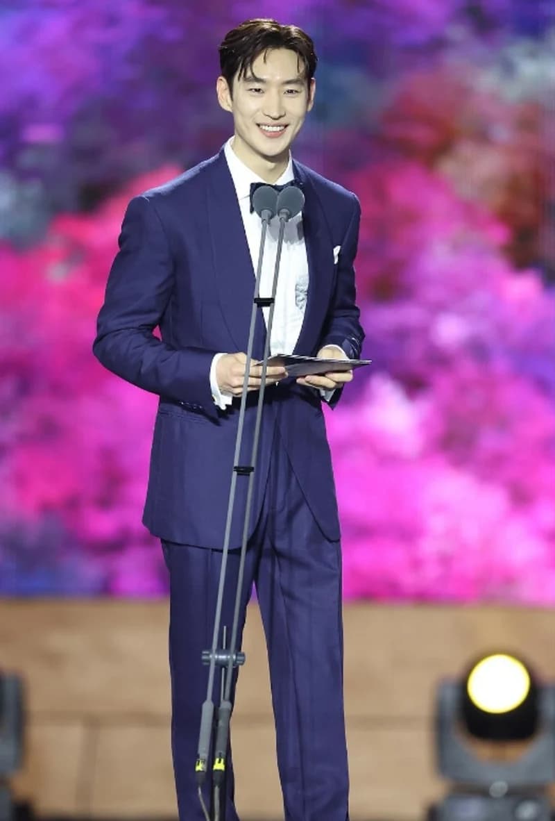 Image Source Instagram|baeksang.official