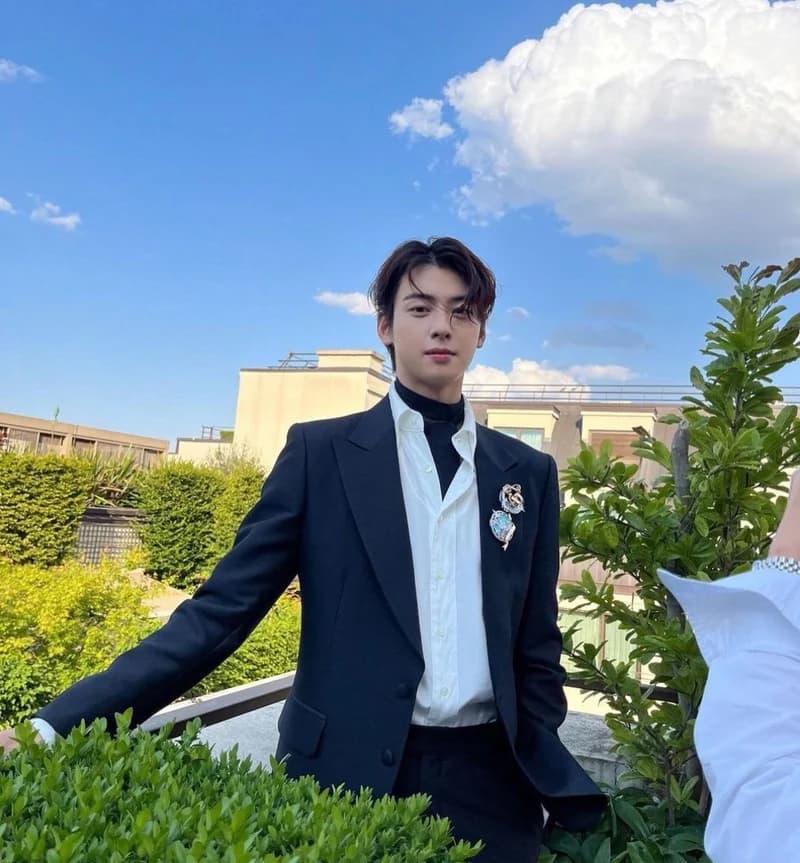 Image Source_Instagram |eunwo.o_c
