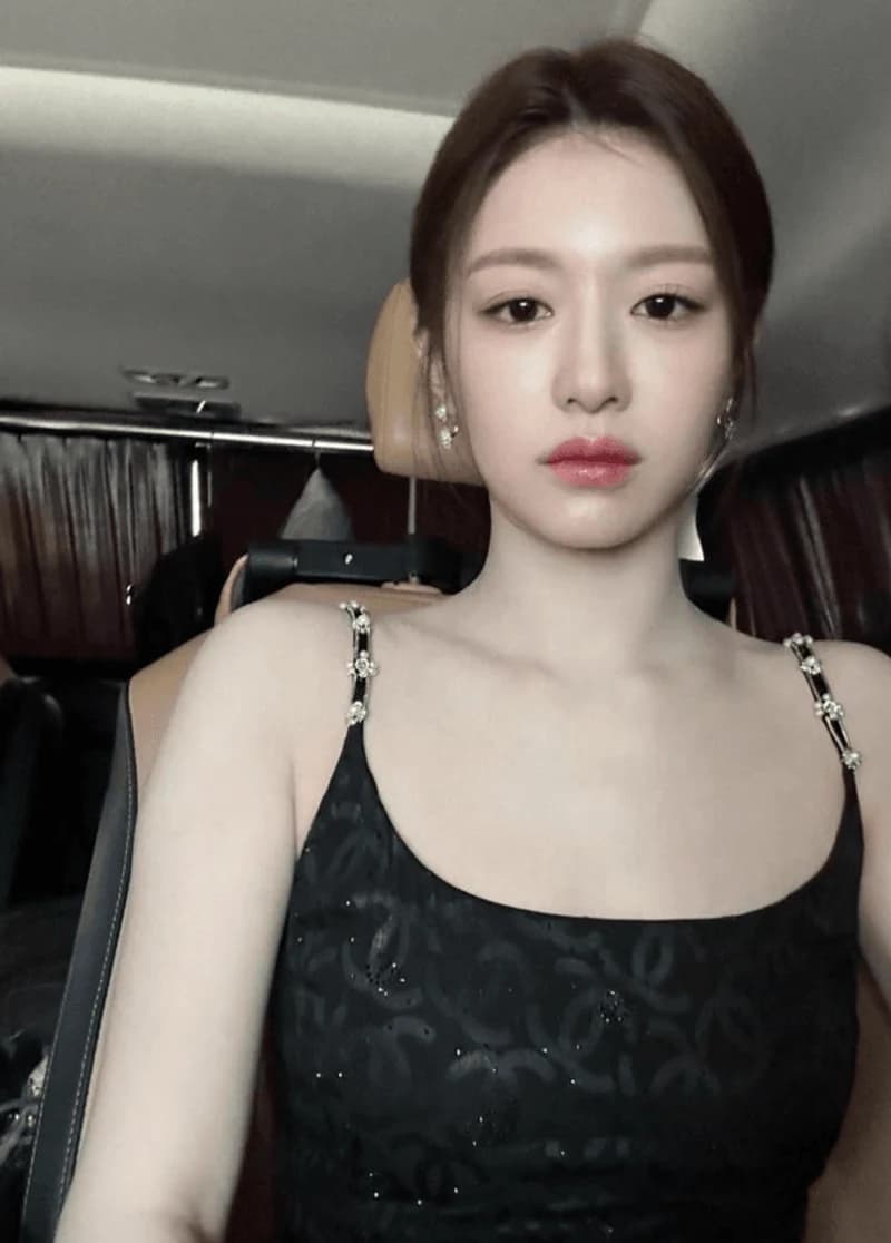 SOURCE:Go Youn-Jung IG