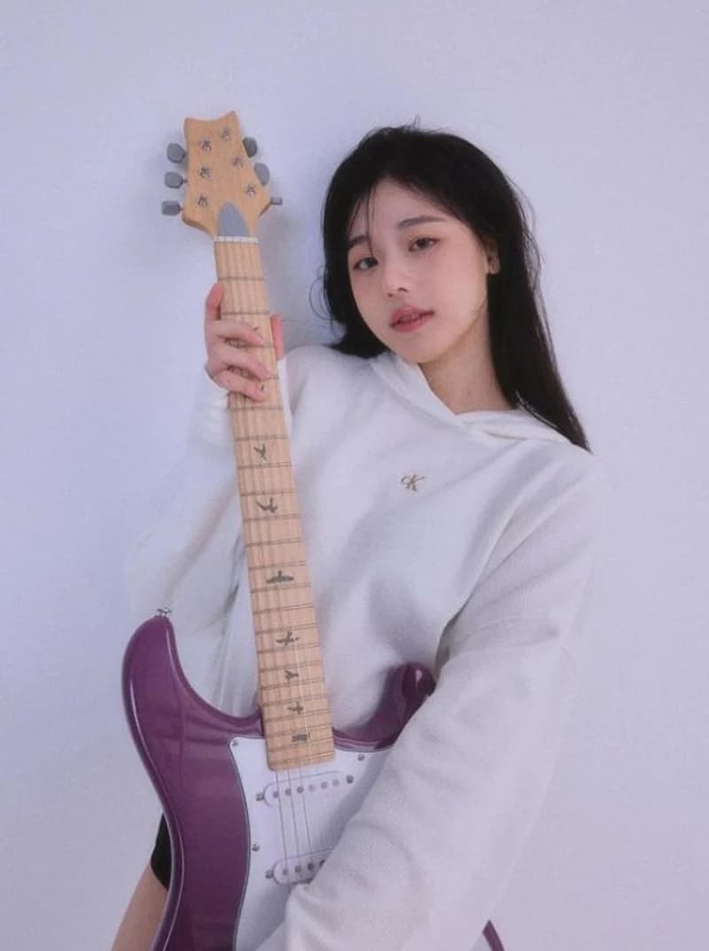 Image Source l qwerband_official