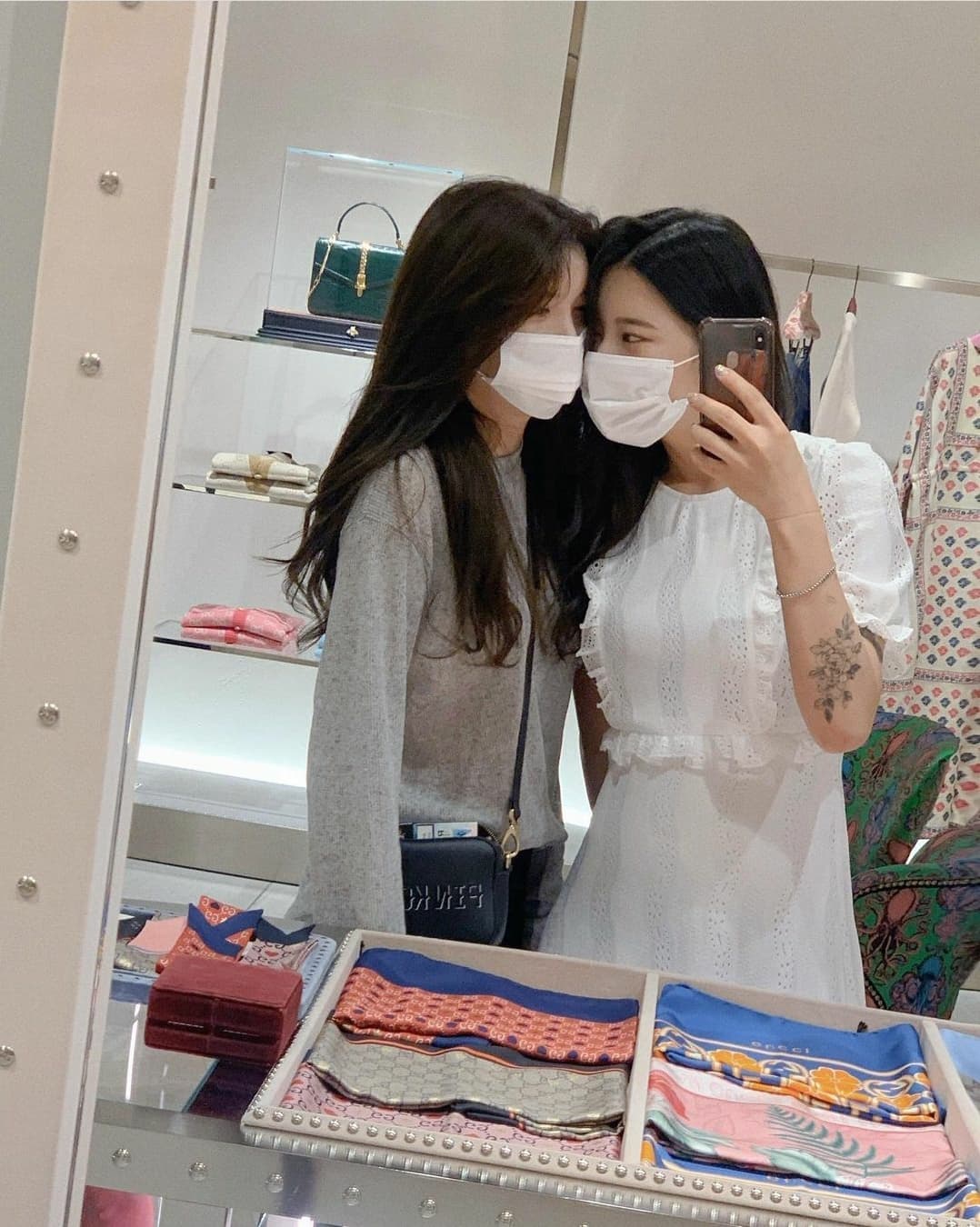 instagram | ji.aee