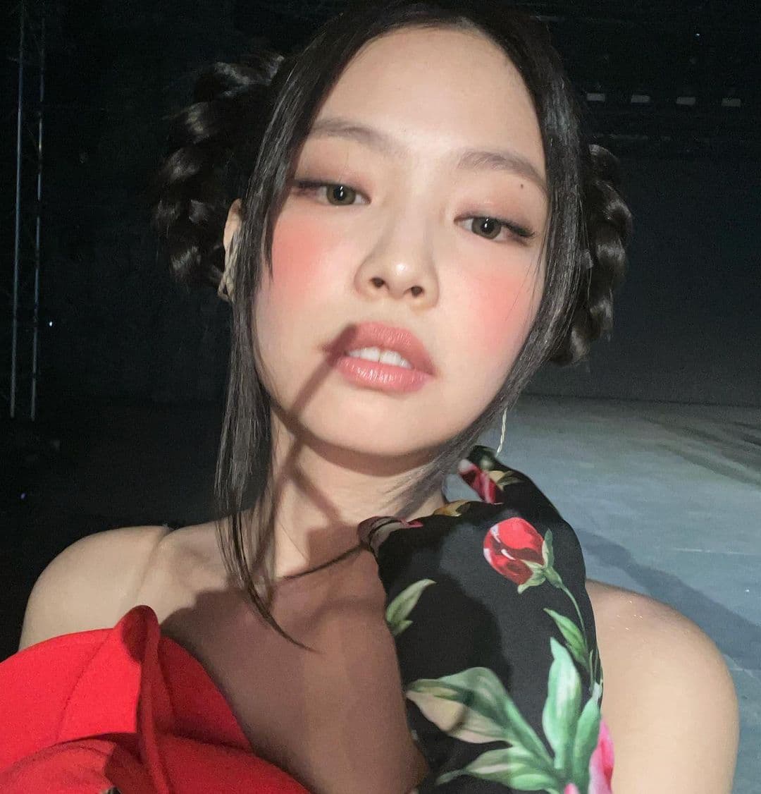 Image Source instagram | jennierubyjane