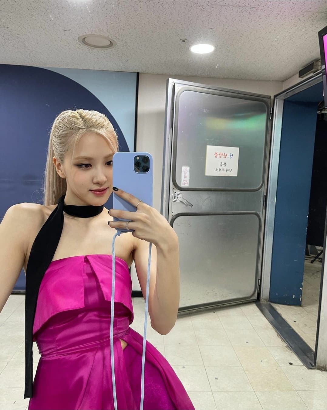 instagram | roses_are_rosie