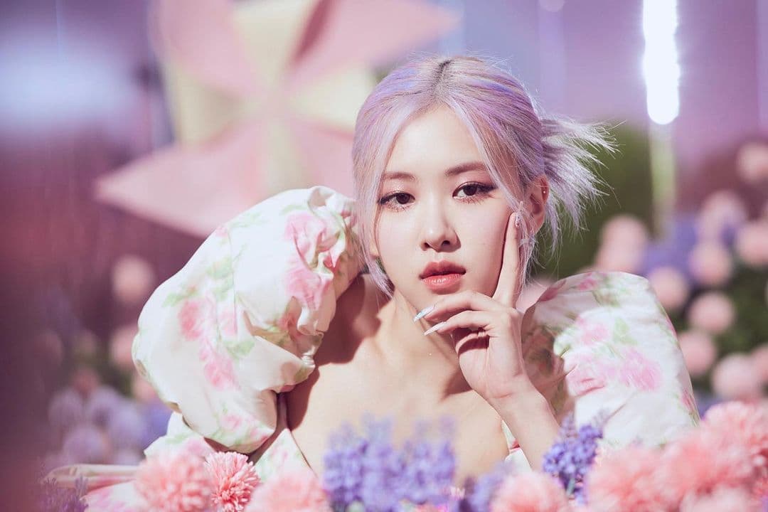 Image Source instagram | ROSES_ARE_ROSIE