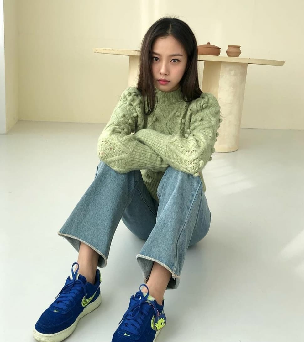 instagram | gominsi