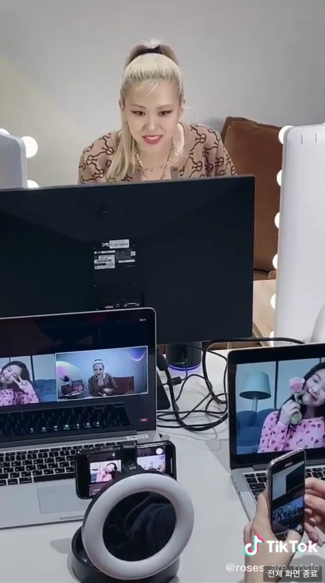 TikTok | roses_are_rosie