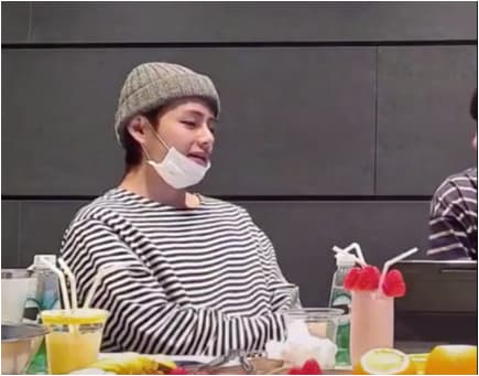 Image Source | V live