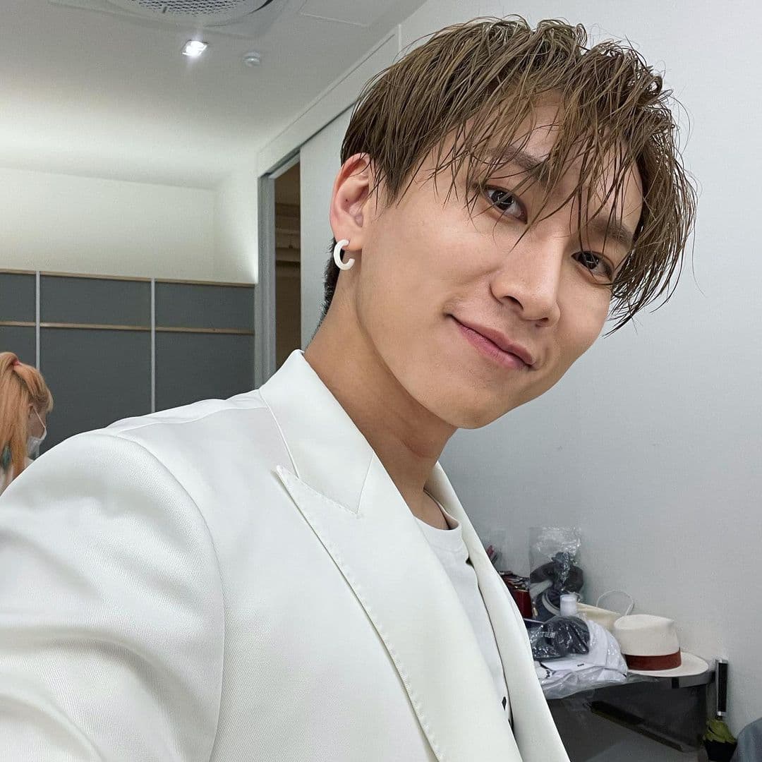 instagram | btob_silver_light
