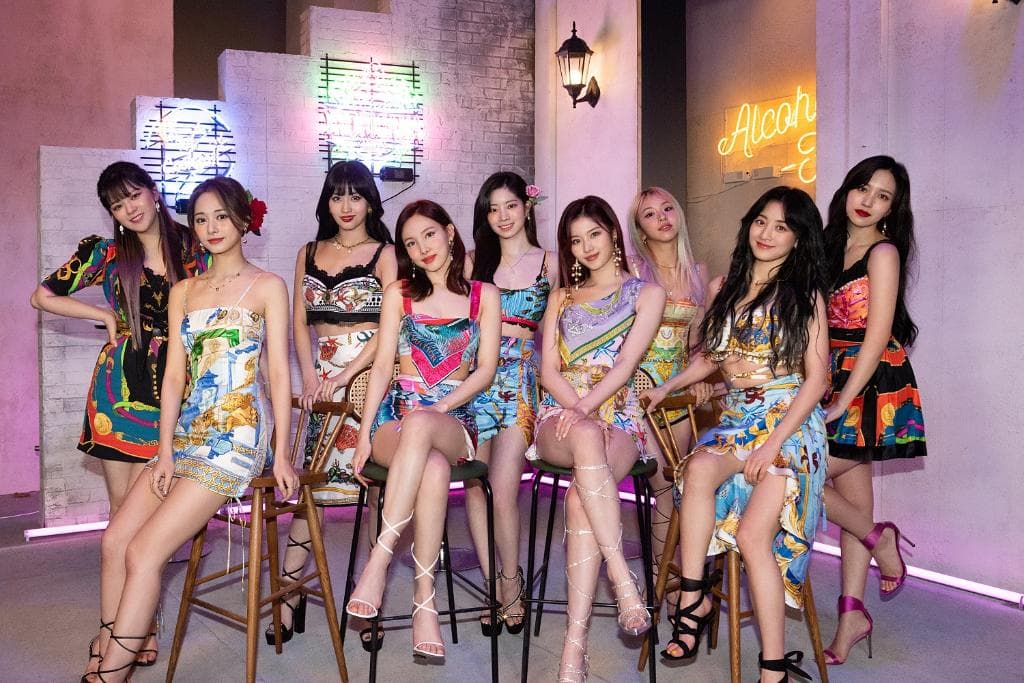 https://www.instagram.com/asiansoul_jyp/